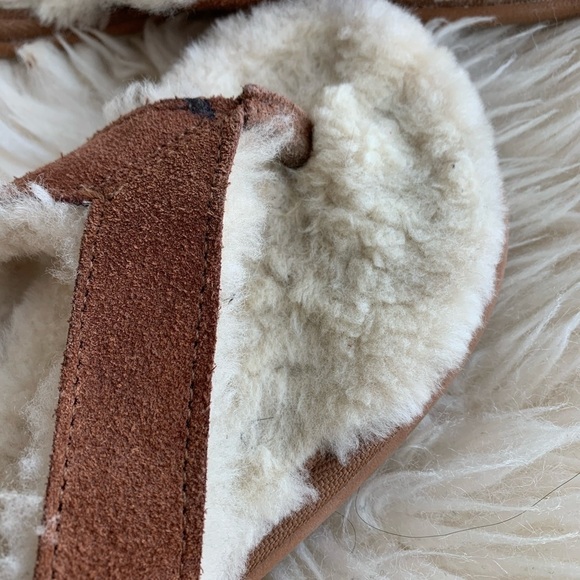 GIRL SHEEPSKIN LINED FLIP FLOPS SIZE 5 - Picture 3 of 9